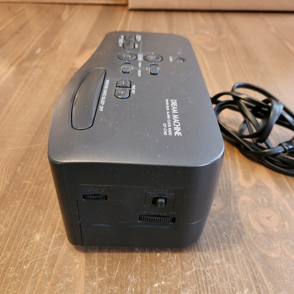 SONY DREAM MACHINE Clock Radio AM/FM Digital ICF-C740 Dual Alarm Backup Battery - Picture 2 of 11